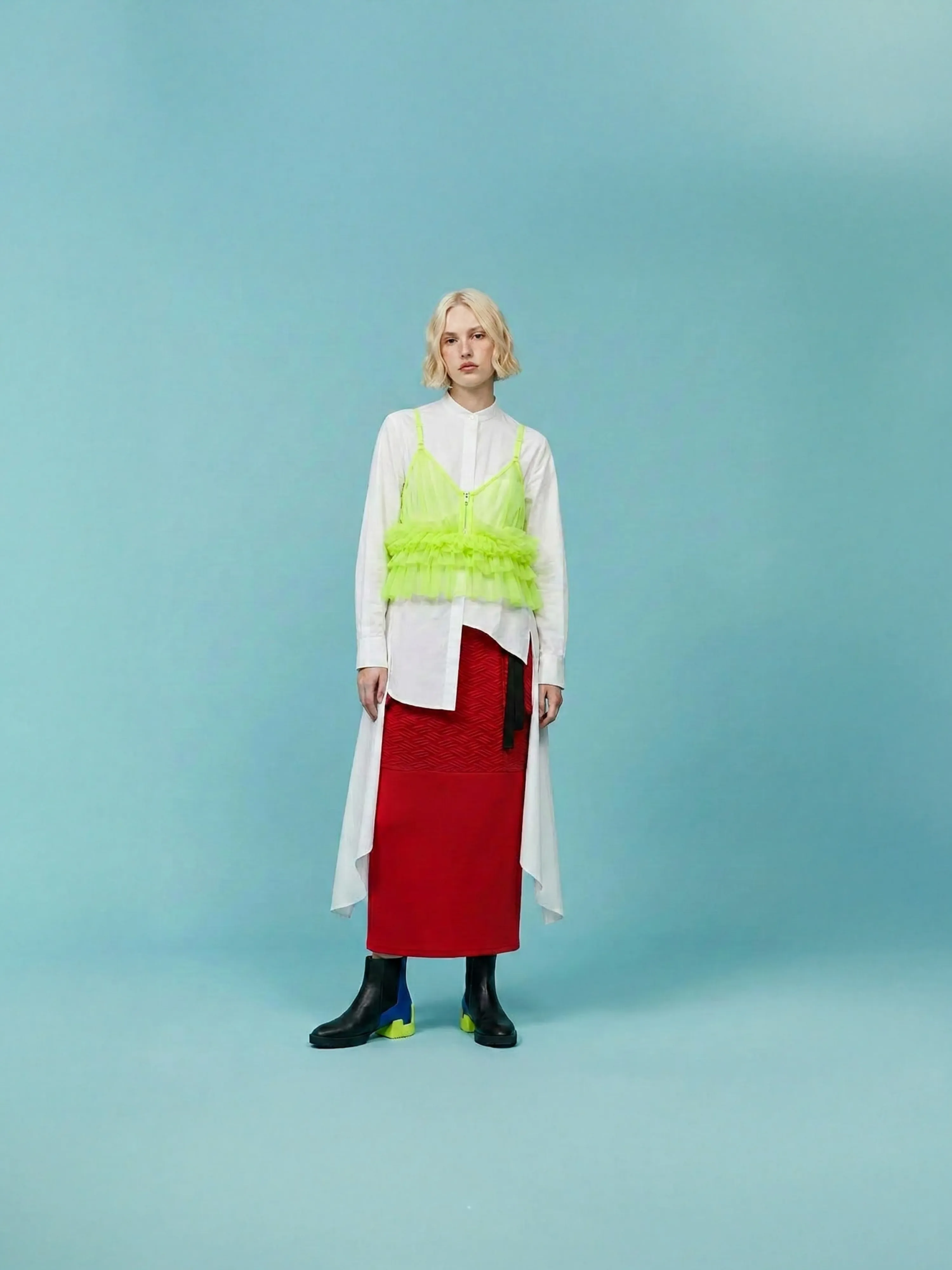 LOOK 02