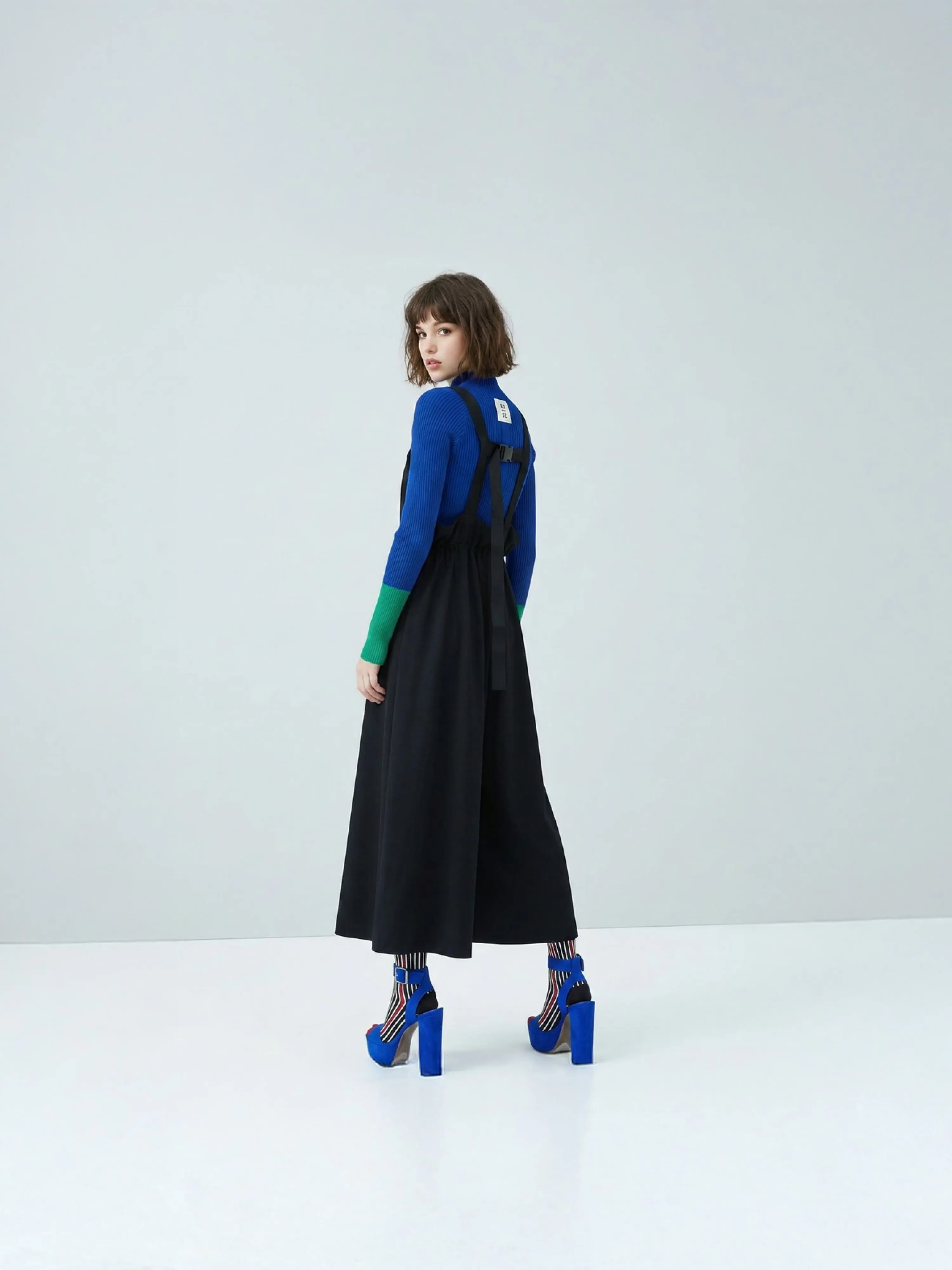 LOOK 03